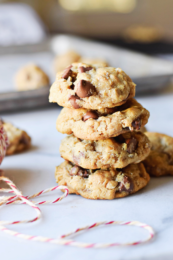 EXTRA SOFT OATMEAL CHOCOLATE CHIP COOKIES