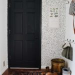 FAUX SPECKLED WALLPAPER USING PAINT